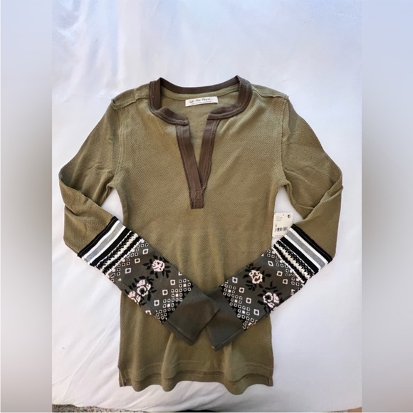 Free People Mikah Layering Cuff Top NWT in Army Combo, M - Picture 3 of 5